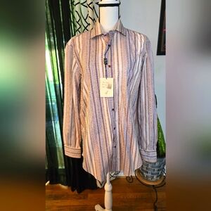 Mens Geometric buttoned down long sleeve shirt.